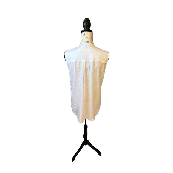 Vince White Silk  Sleeveless Tank Top - Picture 6 of 8